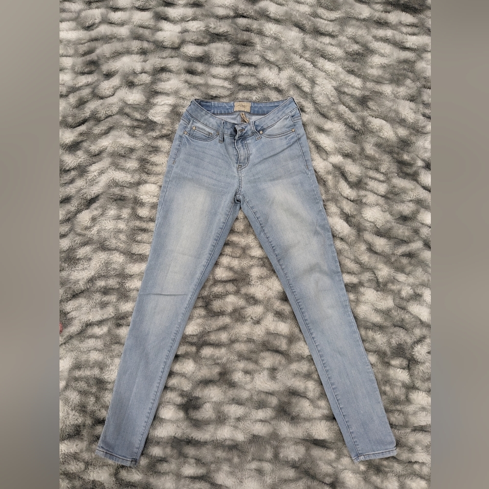 Celebrity Pink midrise skinny